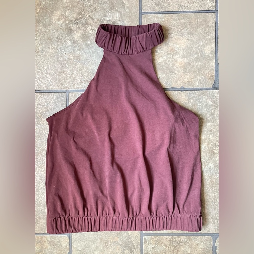 NWOT Women’s Express Burgundy Gathered Elastic Neck Halter Top Size Medium